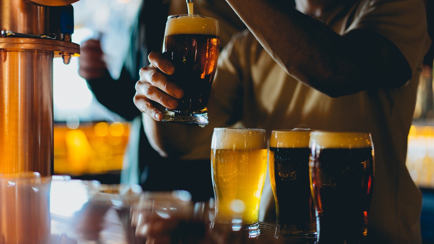 High Volume Franchise Bar and Restaurant for sale in Dallas, Texas.